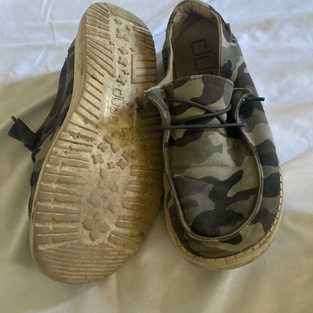 Camo Hey Dudes